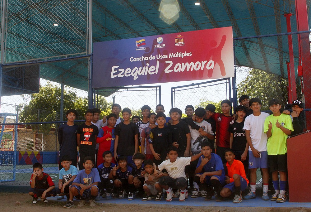 ‎Alcaldía recupera espacio deportivo en el barrio Ezequiel Zamora