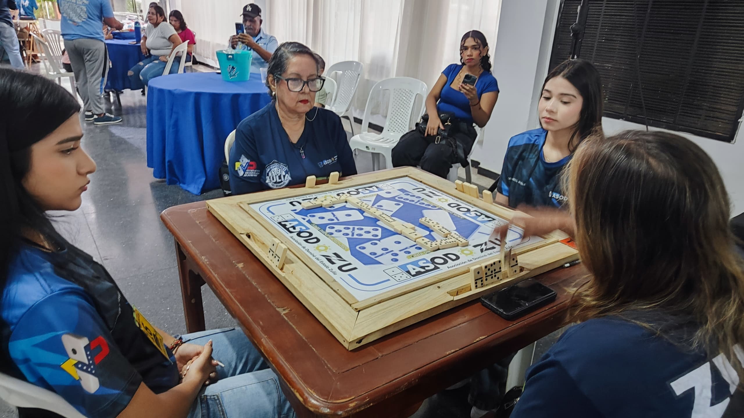 Alcaldía de Maracaibo reunió más mujeres en el primer torneo «Estrategas Del Dominó»