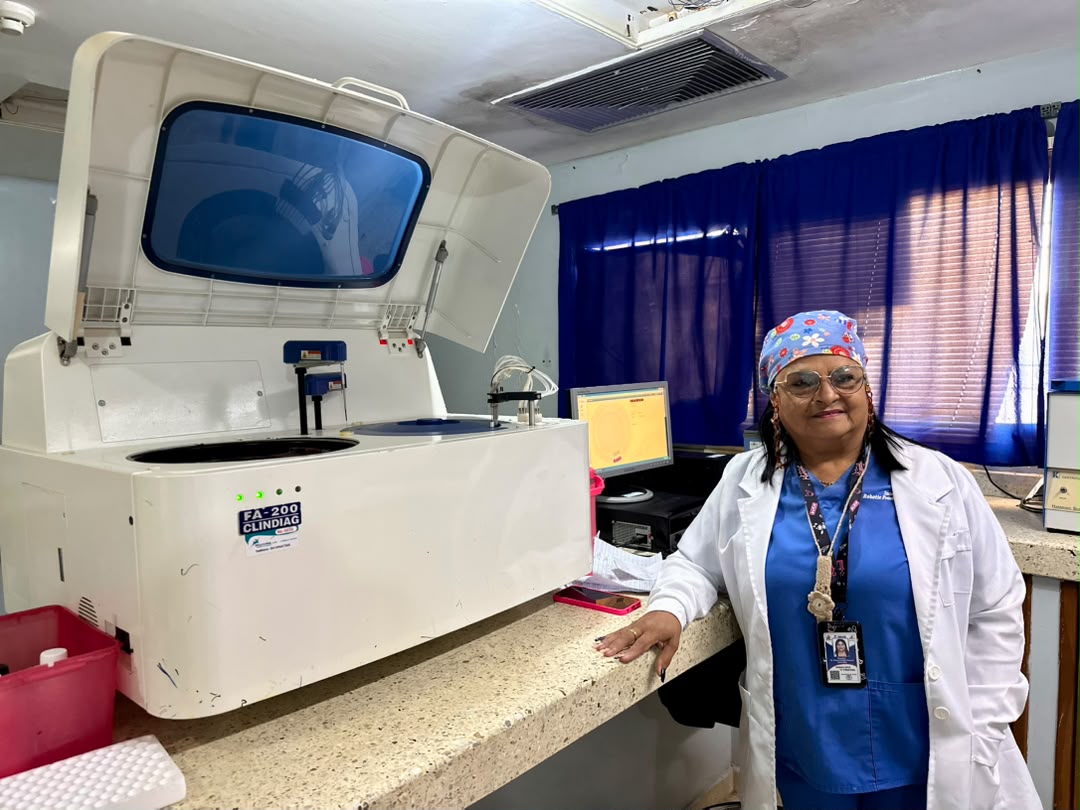 Gobernador Luis Caldera inicia trabajos de rehabilitación integral en el Hospital Senén Castillo Reverol de Santa Rita