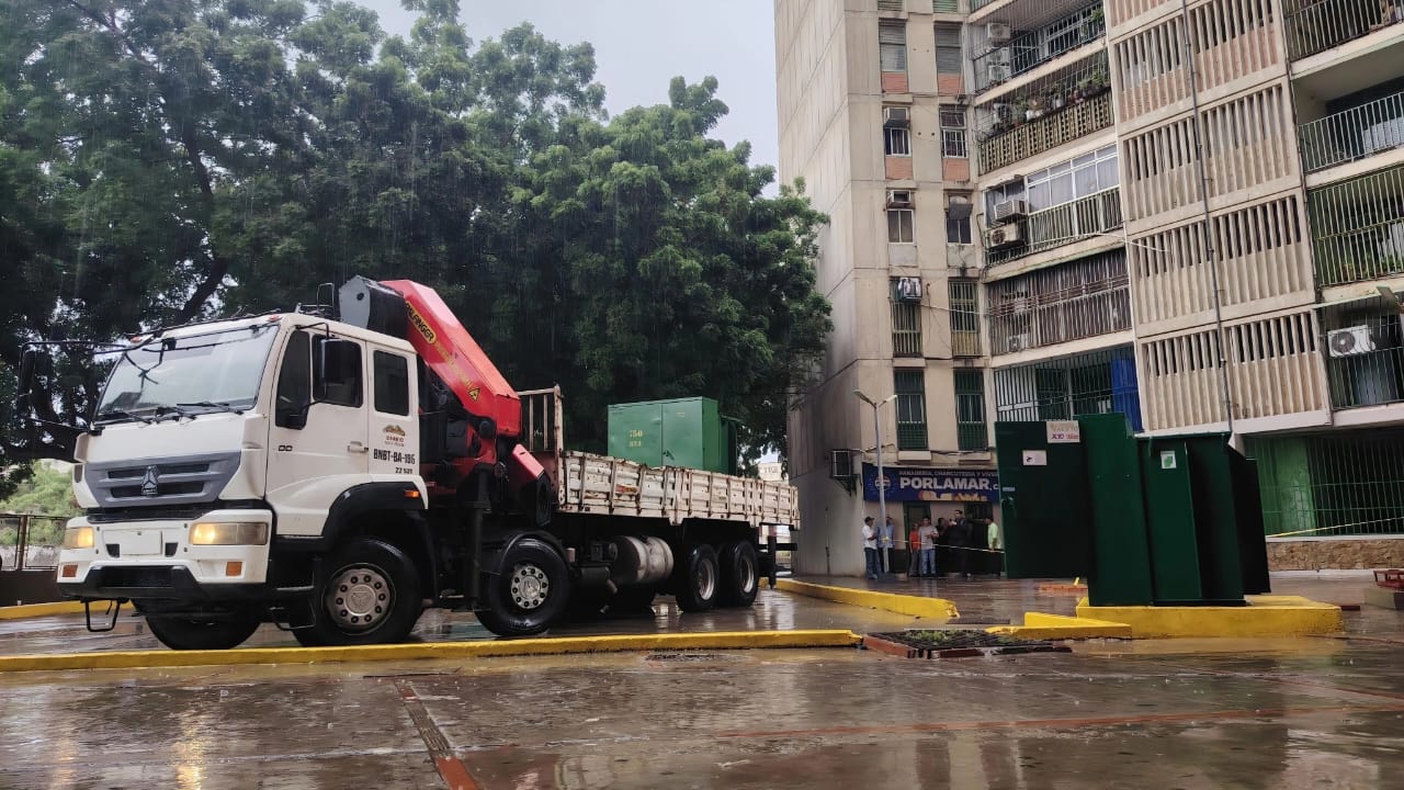 Gobernación y Corpoelec restituyen servicio eléctrico en Torres del Saladillo con sustitución de transformador de 750 KVA