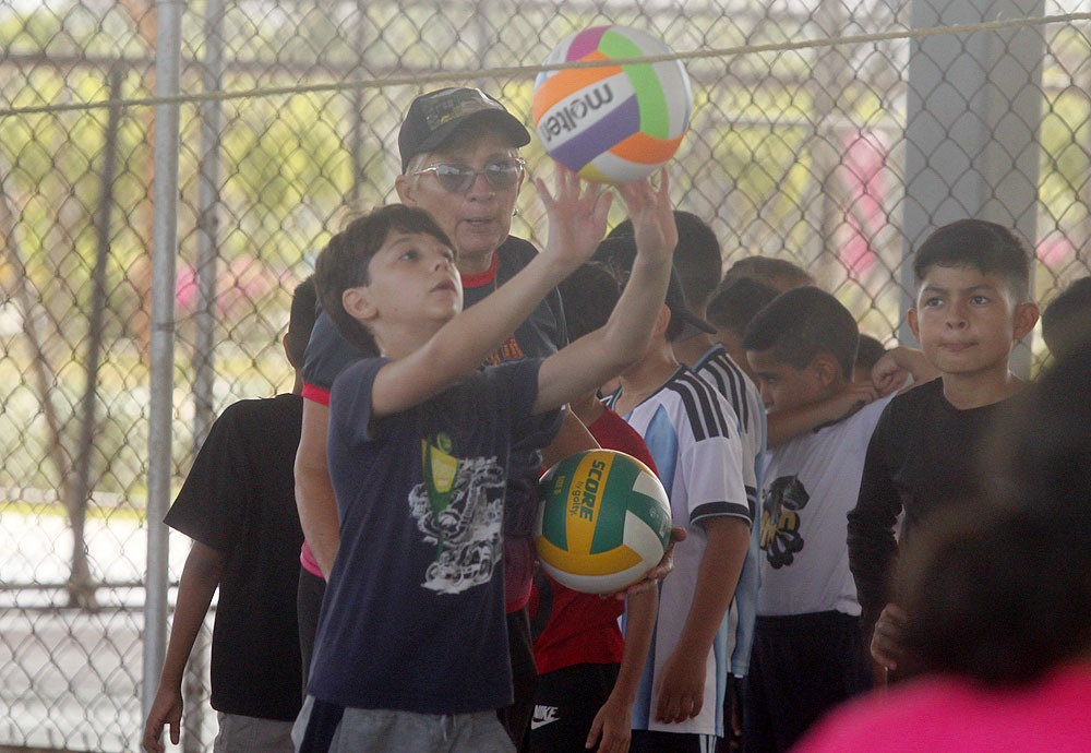 Más de 80 niños participan en Plan Vacacional Deportivo en el parque Ana María Campos