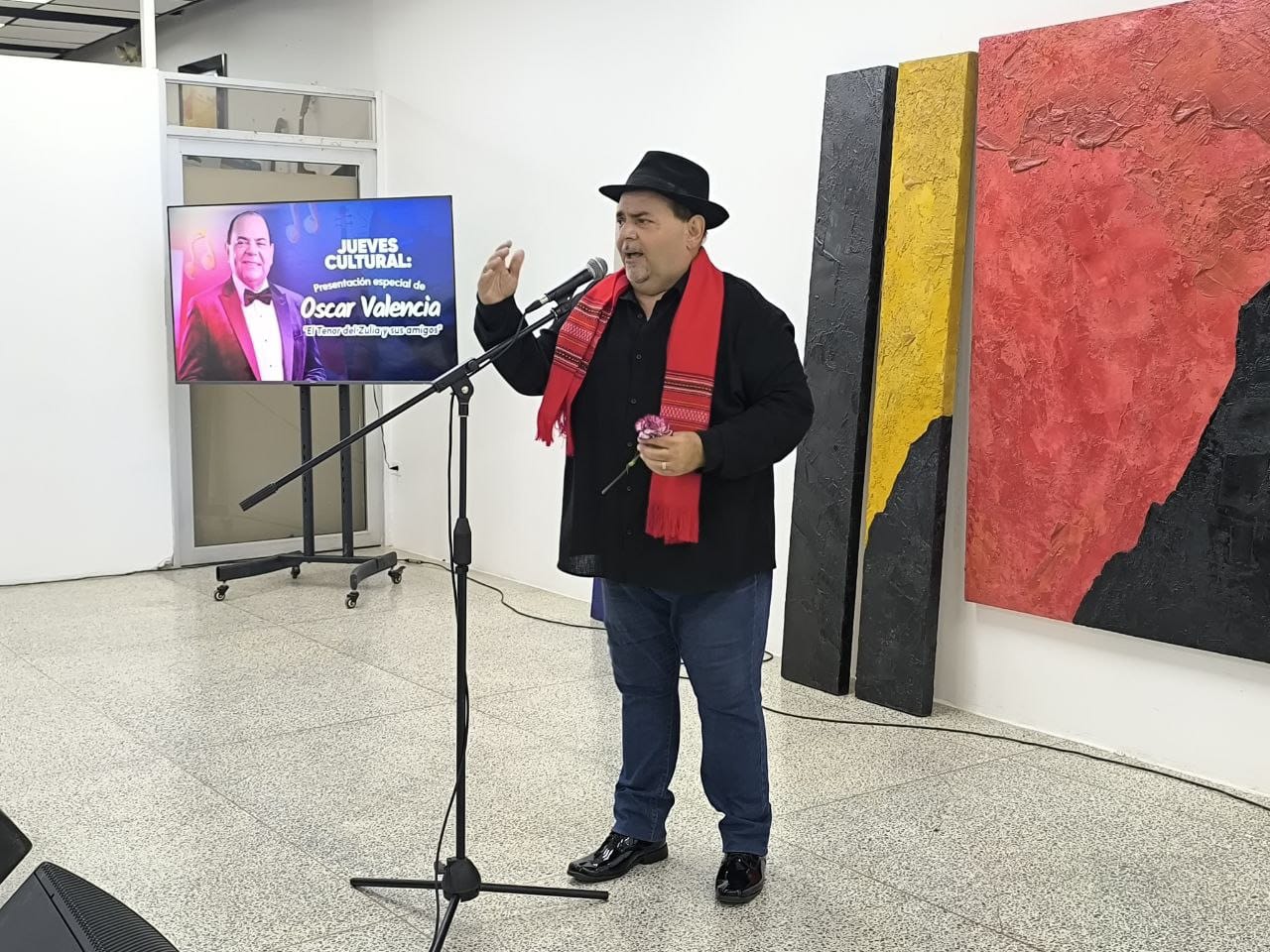 Maestro Oscar Valencia brilló en el «Jueves Cultural » junto a jóvenes talentos locales