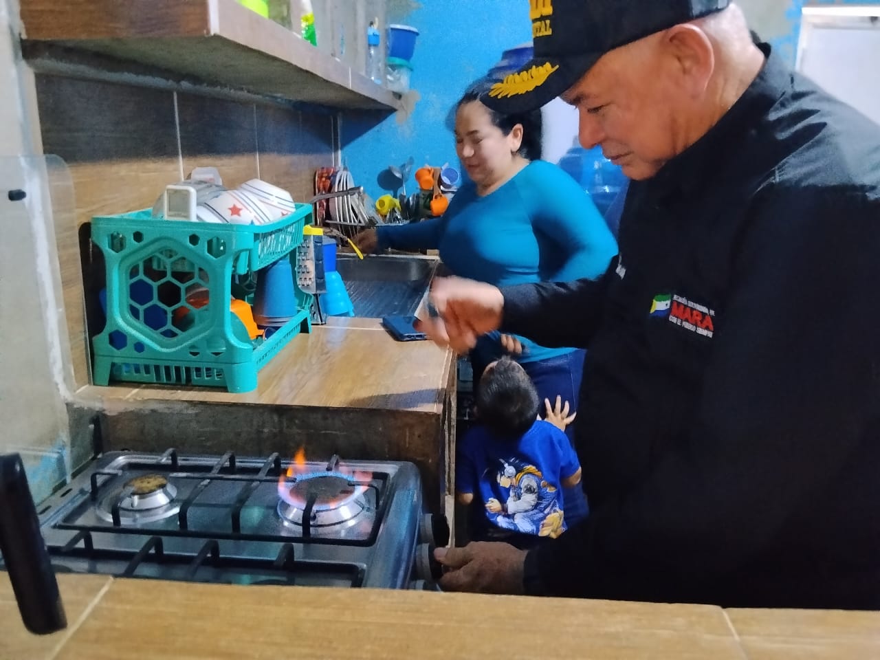 Activan red de gas por tubería para familias de Pueblo Aparte en Mara