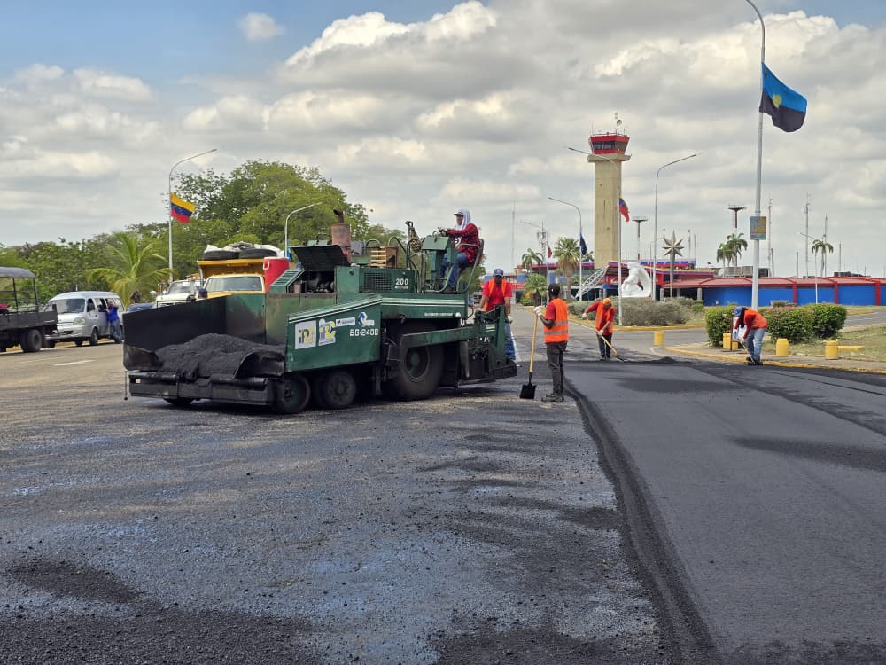 Gobernación del Zulia inicia asfaltado de 11 kilómetros de la avenida Don Manuel Belloso