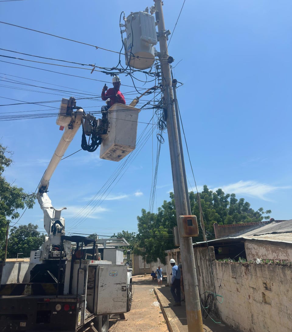 Plan Cayapa distribuyó este martes 11 transformadores en cuatro municipios del Zulia