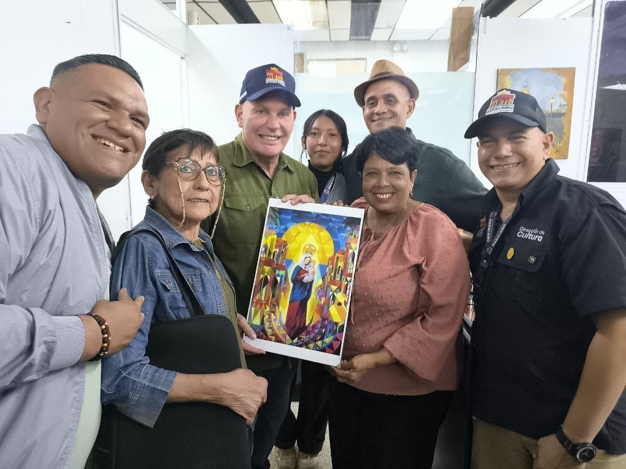 Alcaldía inauguró exposición «Maracaibo es así» y develó el mural restaurado en honor a la Chinita