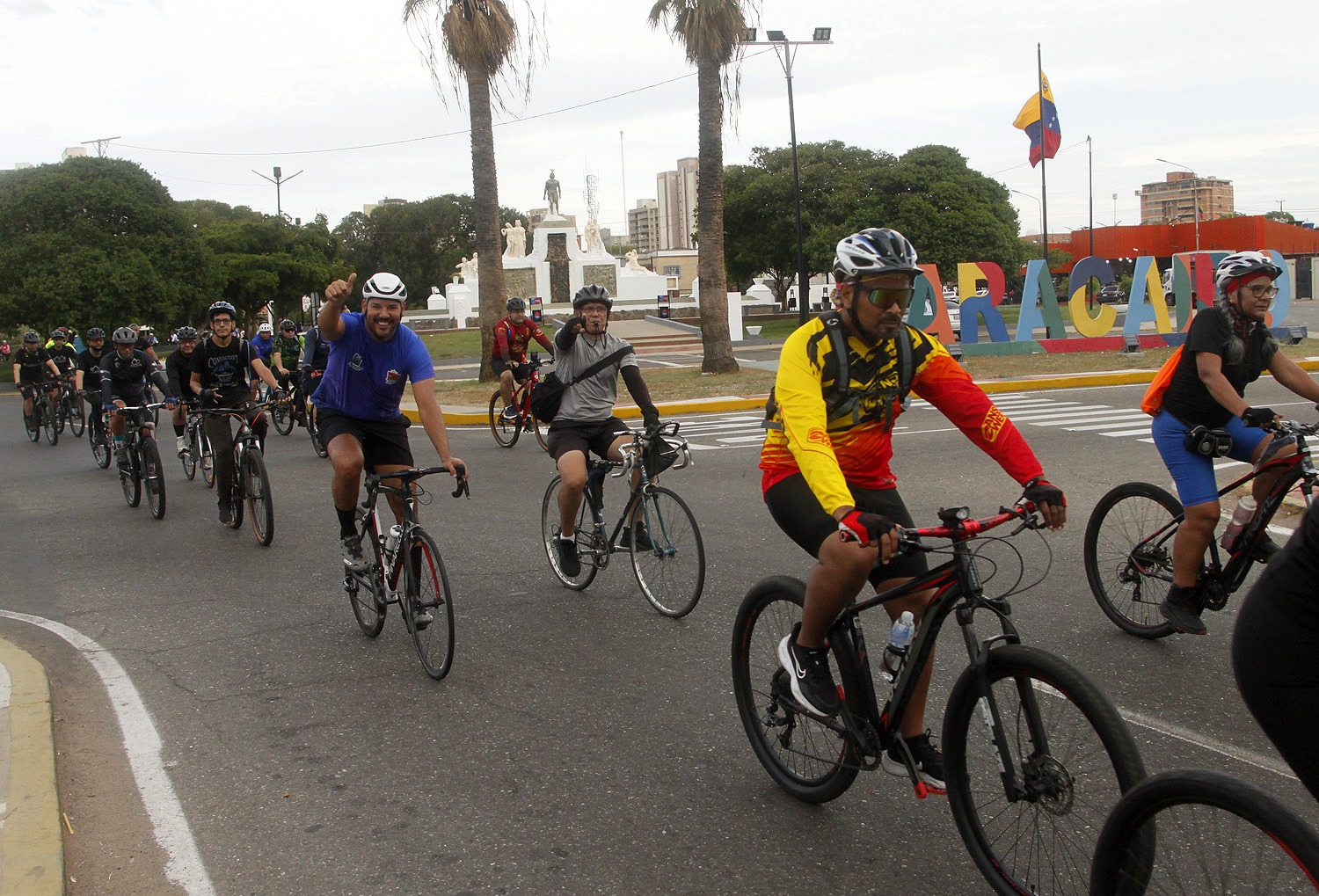 Masiva rodada ciclista pone la joya de la corona en la semana aniversario de Maracaibo