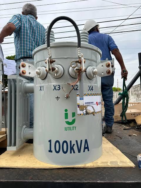 Plan Cayapa Colón instala nuevos transformadores para fortalecer el servicio eléctrico en el municipio