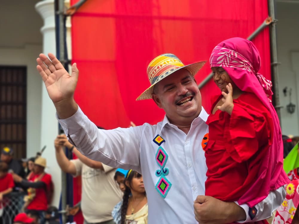 Gobernador declara al Zulia como estado multicultural, realiza anuncios y entrega financiamiento a comunas indígenas