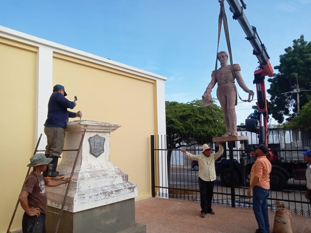 Rescate patrimonial: Regresa al Museo Urdaneta la primera estatua en honor a «El Brillante»