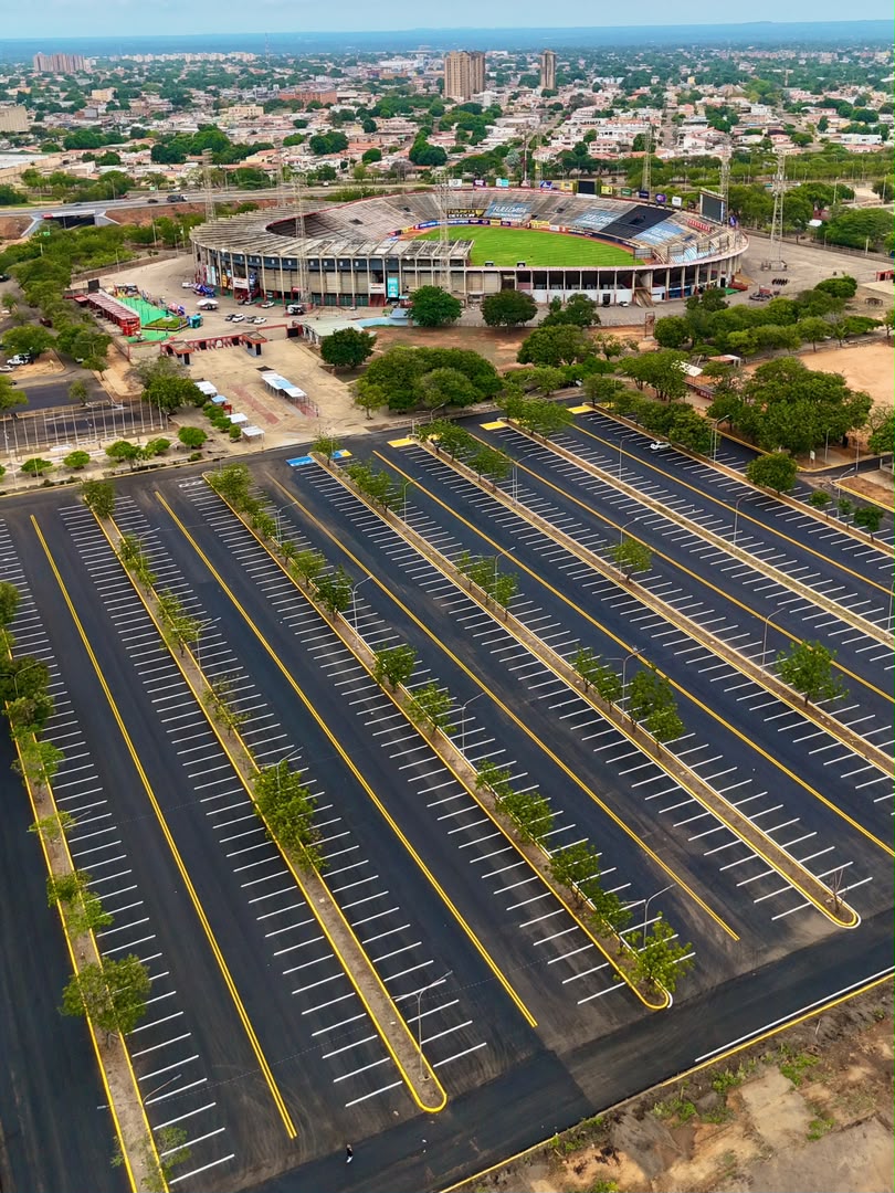 Gobernador Luis Caldera inicia la recuperación del complejo deportivo Parque El Sol, en Maracaibo