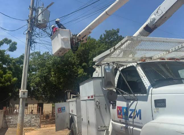 Instalan siete nuevos transformadores para fortalecer el servicio eléctrico en Mara y Almirante Padilla