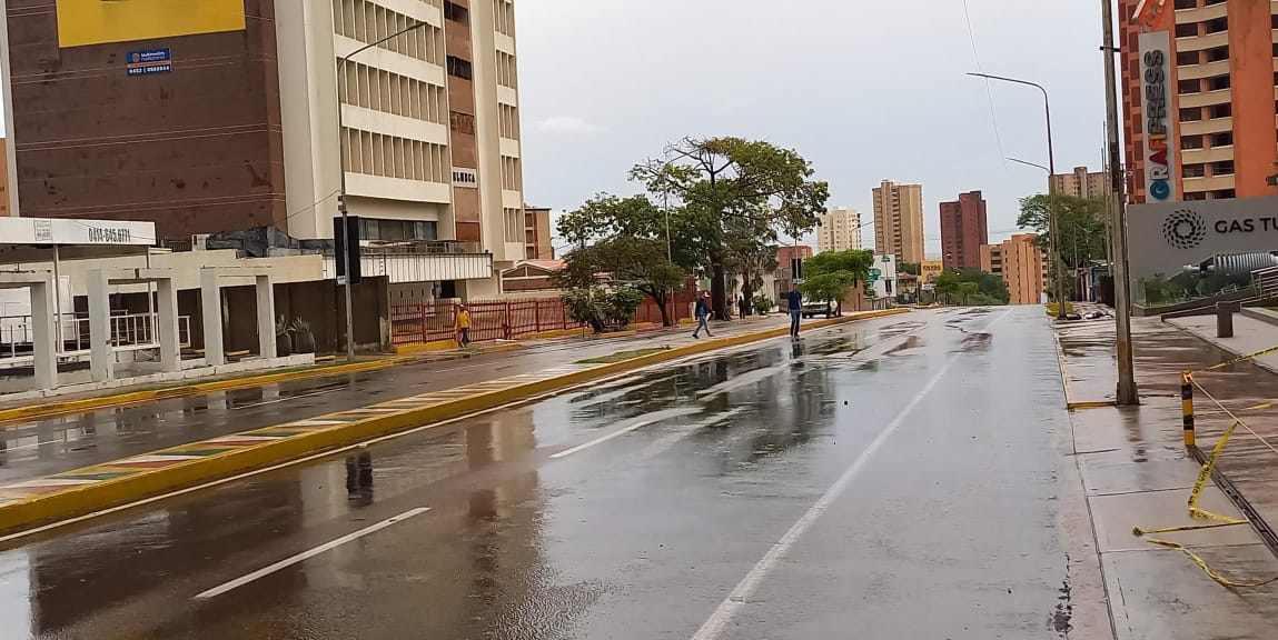 Estos son los números para reportar emergencias ante fuertes lluvias en Maracaibo