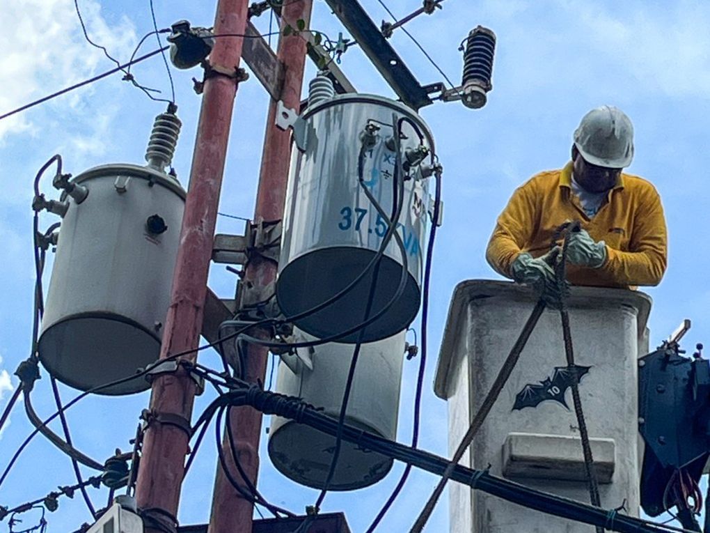 Gobernación del Zulia despliega Plan Cayapa para fortalecer el servicio eléctrico en siete sectores de Maracaibo